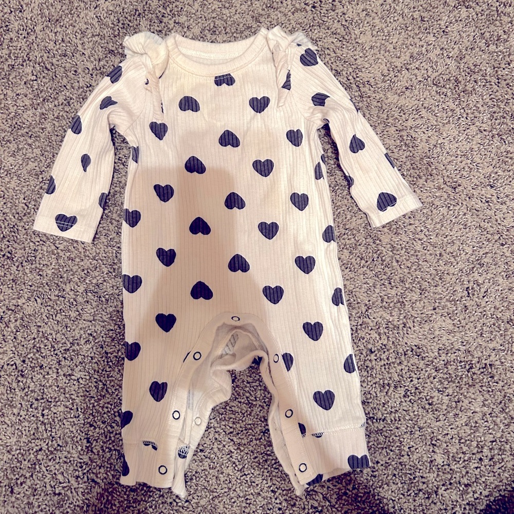 Hearts with little ruffle sleeve detail